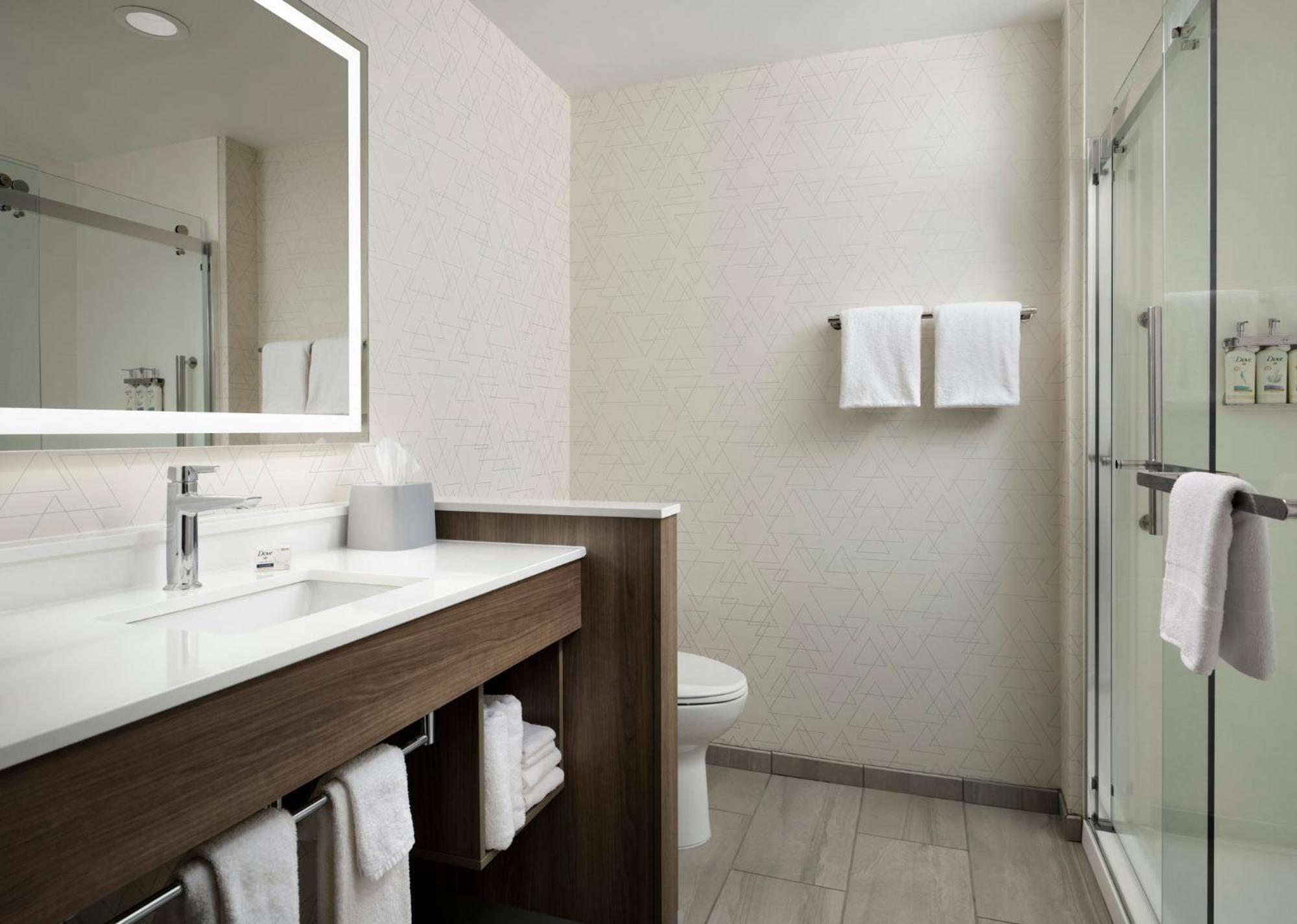 Hotel Express & By Ihg Lima