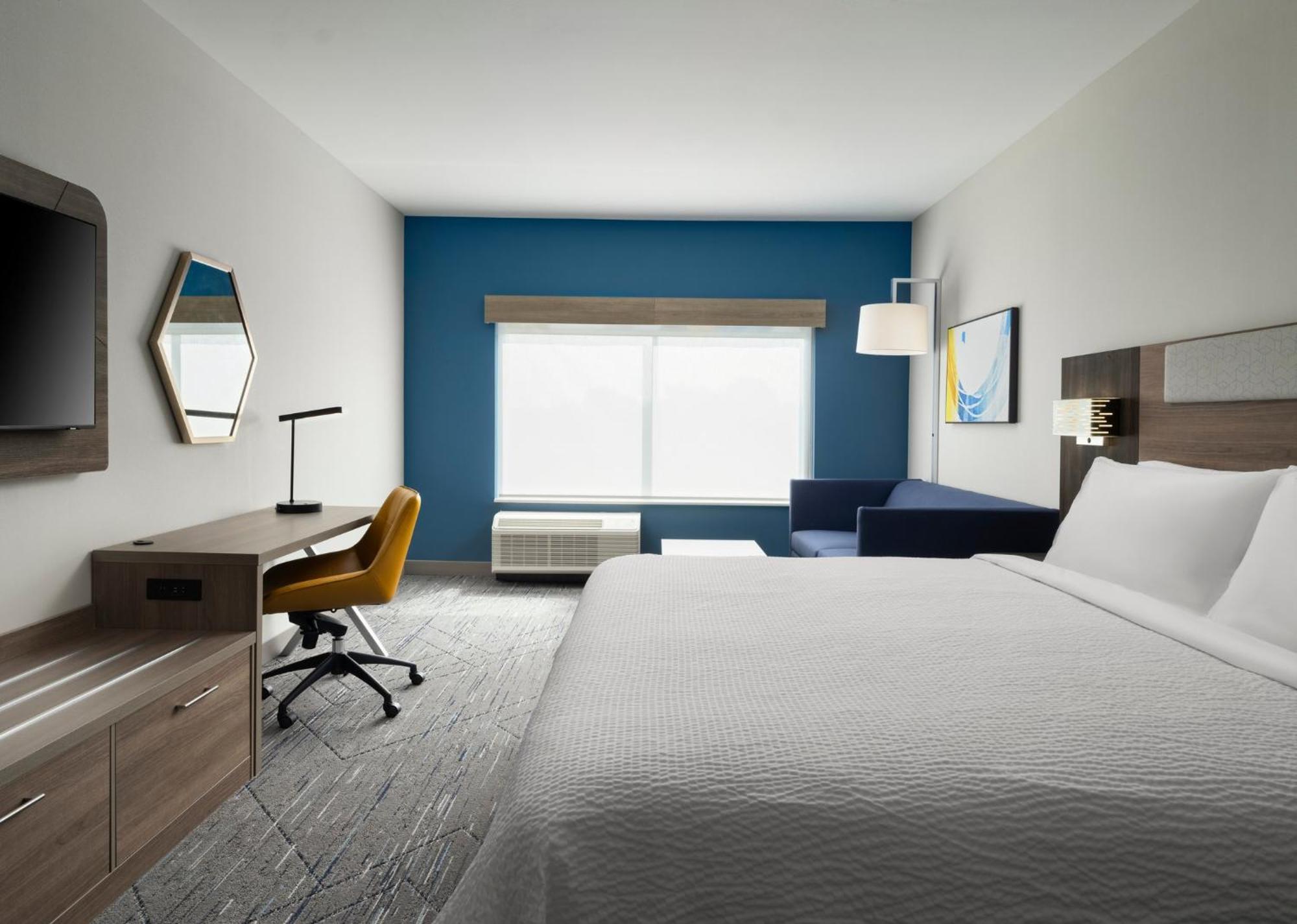 Hotel Express & By Ihg